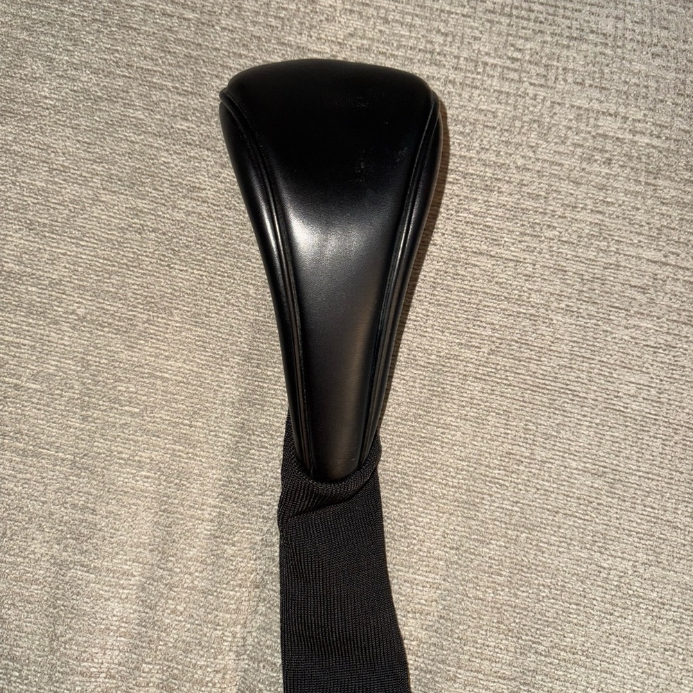 Customizable Golf Club Cover with Sleek Design and Glossy Finish